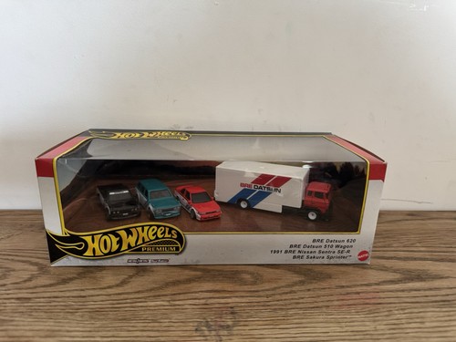 Hot wheels premium - hot,
