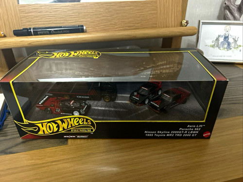 Hot wheels premium car - premium, 4-car