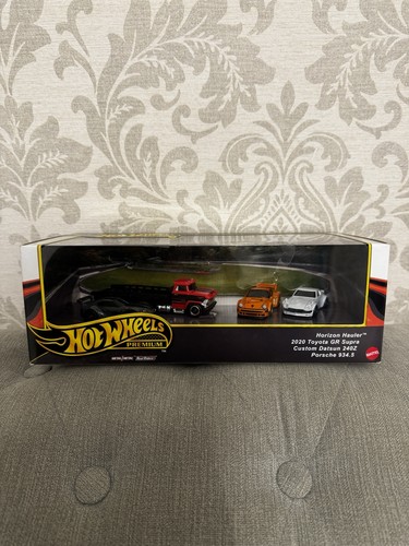 Hot wheels premium car - hot, x4