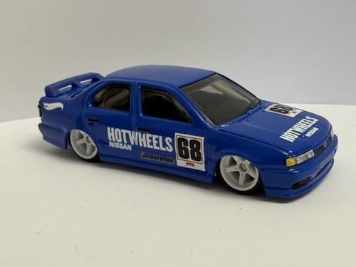 Hot wheels premium nissan - hot,