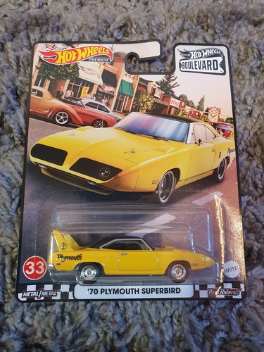 Hot wheels premium - hot,