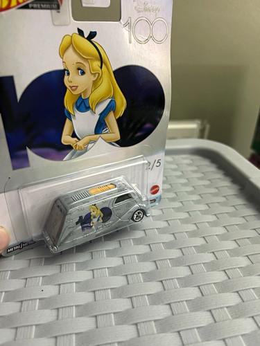 Hot wheels premium disney - hot,