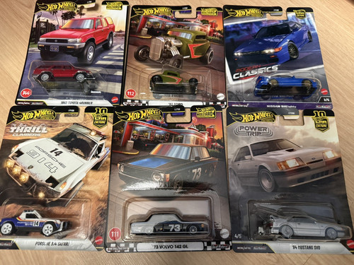Hot wheels premium car - hot,